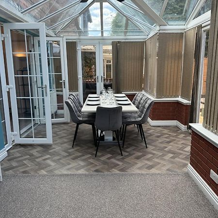 Huge 9 Bed Property Sleeps 17, Near Nec, City Centre, Hs2 Бирмингем Экстерьер фото